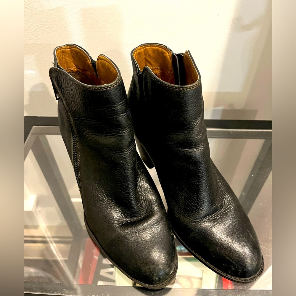 Sofft ankle boots